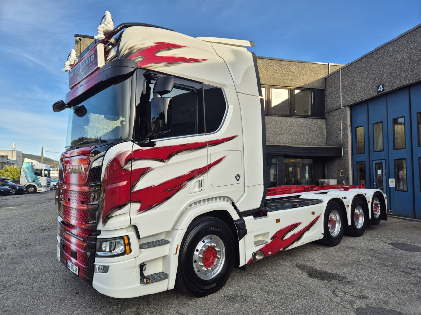 2025 Arve Rong Transport