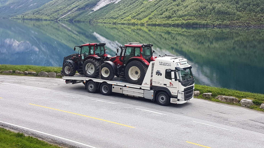 Vi gratulerer Maskinsenteret i Sogndal med ny Volvo med påbygg fra Monza.